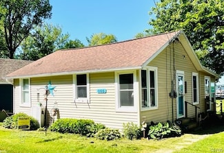 105 Fire Lane 21, Cayuga, NY 13034