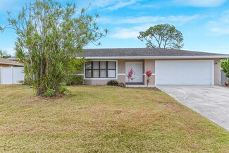 1168 SE Clifton Ln, Port Saint Lucie, FL 34983
