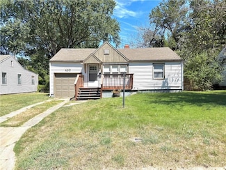 480 Fieldcrest Dr, Pittsburg, KS 66762