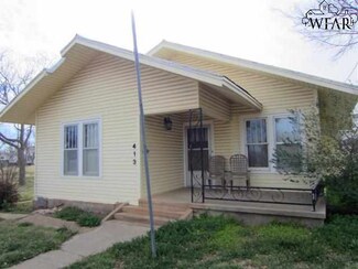 413 S Oak St, Archer City, TX 76351