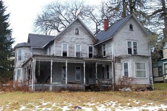 16 Queen Ann St, Friendship, NY 14739