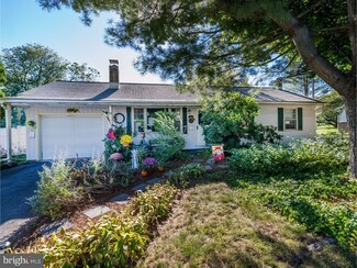 16 Mast Rd, Oley, PA 19547