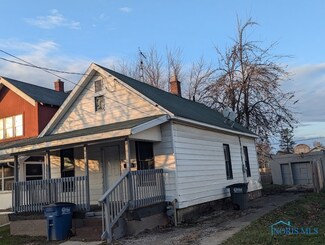 703 Ashwood Ave, Toledo, OH 43608