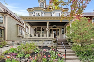 152 Saint James Place, Buffalo, NY 14222