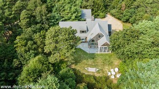 25 Old Dunhams Corner Way, Edgartown, MA 02539