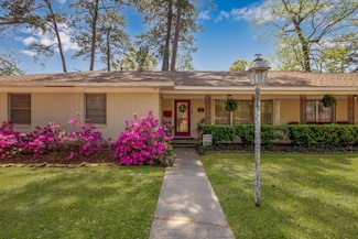111 Circle Dr, Cleveland, TX 77327
