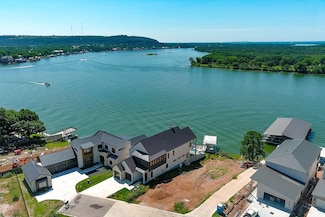 148 Riverfront Ln, Kingsland, TX 78639
