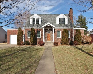 1117 E Kingsbury St, Springfield, MO 65807