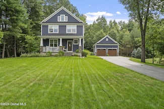 10 Emerald Terrace, Clifton Park, NY 12065