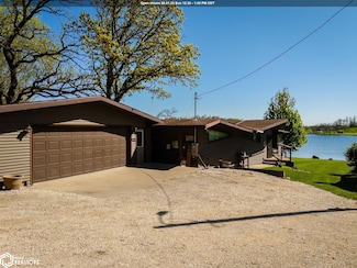 2142 Pine Bend Dr, Garwin, IA 50632