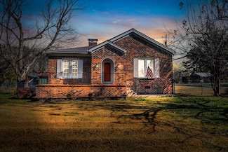 963 Emerson St, Manchester, TN 37355