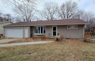 454 High St, Emmons, MN 56029