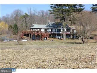 600 Locust St, Mertztown, PA 19539