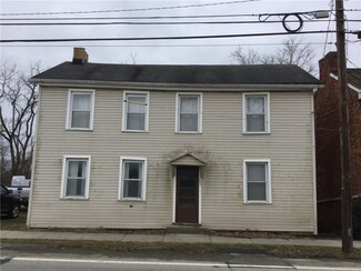 63 E Main St, West Middletown, PA 15379