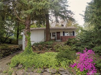 105 111th Ave SE, Bellevue, WA 98004