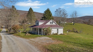 141 Firehouse Rd, Whitetop, VA 24292