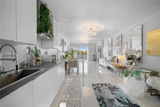 13105 Ixora Ct Unit 302, North Miami, FL 33181