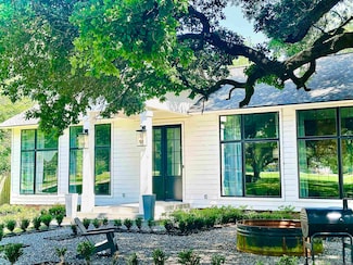 1451 Louisiana 75, Sunshine, LA 70780