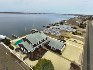 225 Curtis Point Dr, Mantoloking, NJ 08738