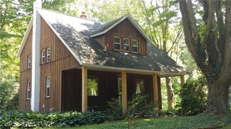 8462 Bear Lake Rd, Fredonia, NY 14063