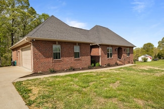 1435 Petty Rd, White Bluff, TN 37187