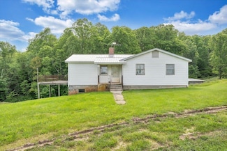 208 Mat Rd SW, Meadows of Dan, VA 24120