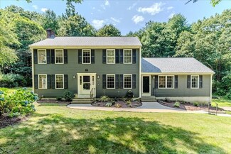 715 South St, Walpole, MA 02081