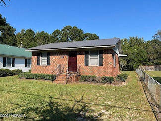 505 Mercer Mill Rd, Elizabethtown, NC 28337