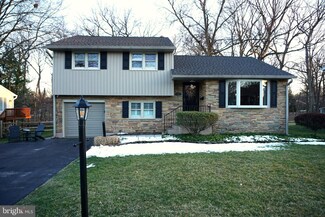 206 Alders Dr, Wilmington, DE 19803