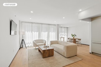 350 W 44th St Unit 204, New York, NY 10036