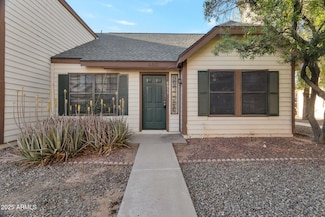 6611 W Kingston Ln, Glendale, AZ 85306