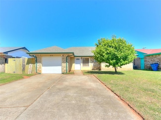 418 S Meadow Ln, Mustang, OK 73064