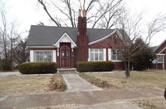 402 S Church St, Trenton, TN 38382
