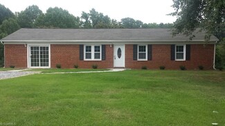 4520 Kings Gate Dr, Winston Salem, NC 27101