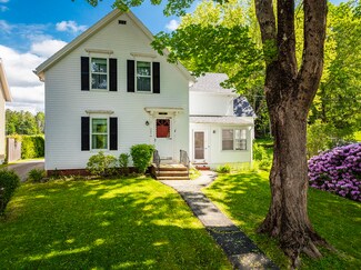 131 Russell Ave, Rockport, ME 04856