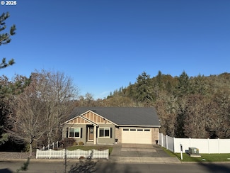 286 Winchester Creek Ave, Winchester, OR 97495