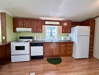 4 Nicole Dr, Saint Albans City, VT 05478