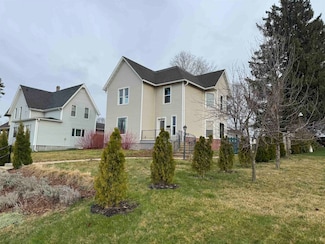 410 E Division St, Dodgeville, WI 53533