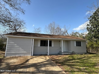 210 Reynolds St, Pearl, MS 39208