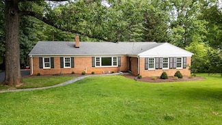 316 Baldwin Dr, Staunton, VA 24401