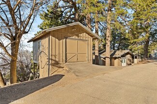31531 Ocean View Dr, Running Springs, CA 92382