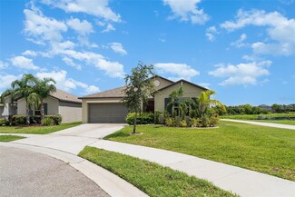 9814 Quadrangle Ct, Sun City Center, FL 33573