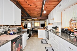 26 Bobolink Ln, Hillsborough, NH 03244