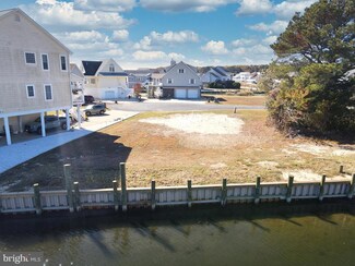 1436 High Sea Dr, Greenbackville, VA 23356