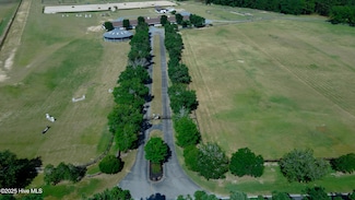 450 Addor Rd, Aberdeen, NC 28315