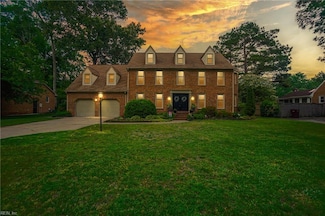 621 Wickwood Dr, Chesapeake, VA 23322
