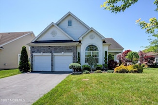 7 Jester Ct, Monroe Township, NJ 08831