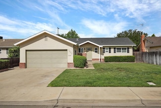 1221 S Fairmont Ave, Lodi, CA 95240