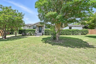 2401 S Hampton Rd, Glenn Heights, TX 75154