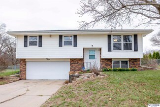 3806 N 101st St, Omaha, NE 68134